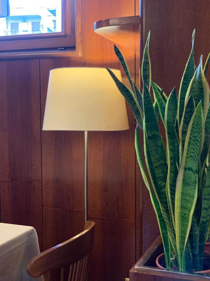 Hotel Apeneste Mattinata Kültér fotó