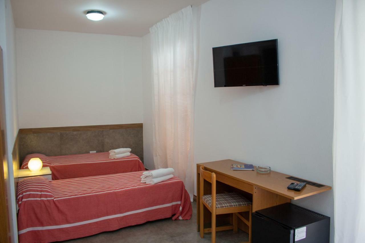 Hotel Apeneste Mattinata Kültér fotó
